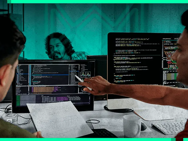Equipe de TI analisando tendências de mercado